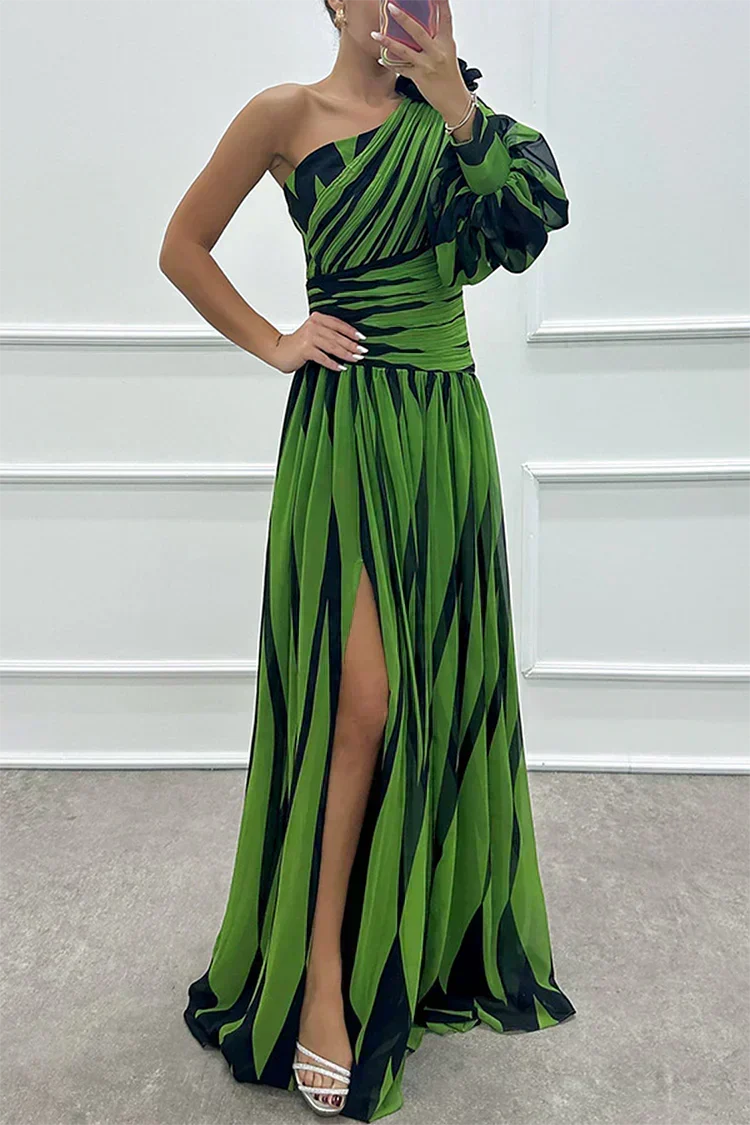 Kiera | Elegant Striped Maxi Dress with One Shoulder