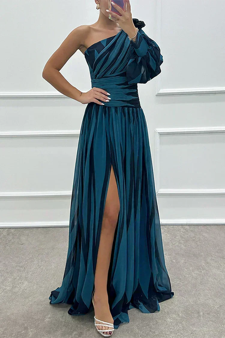 Kiera | Elegant Striped Maxi Dress with One Shoulder