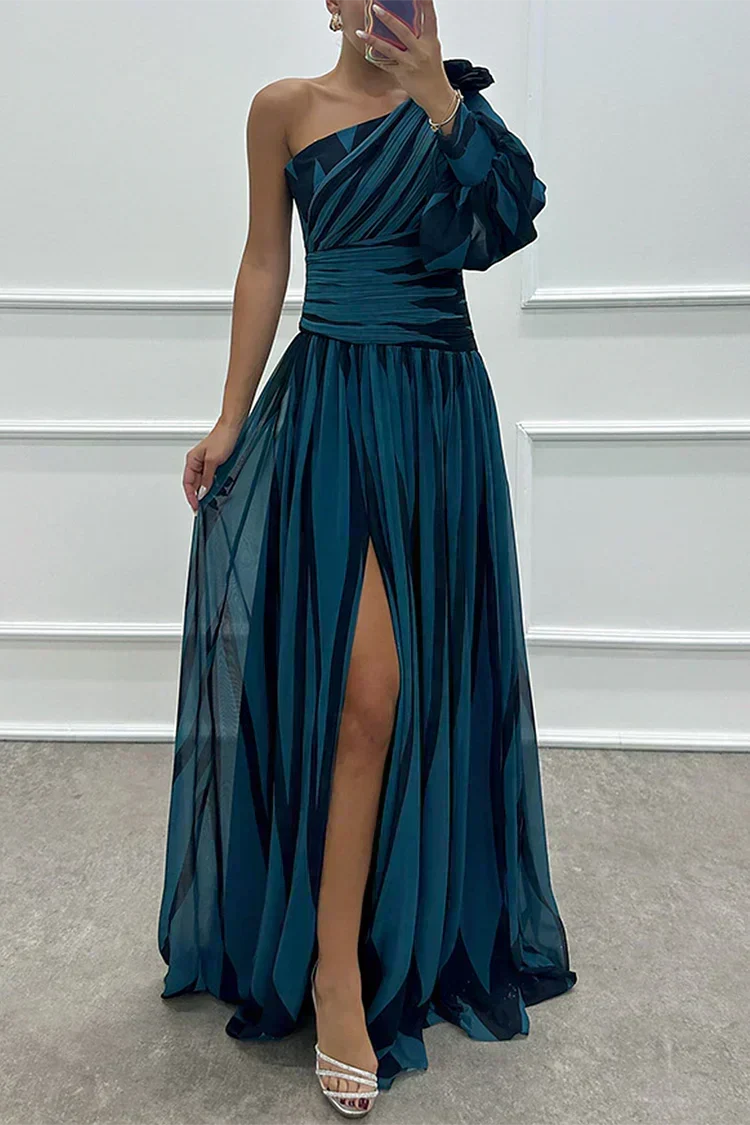 Kiera | Elegant Striped Maxi Dress with One Shoulder