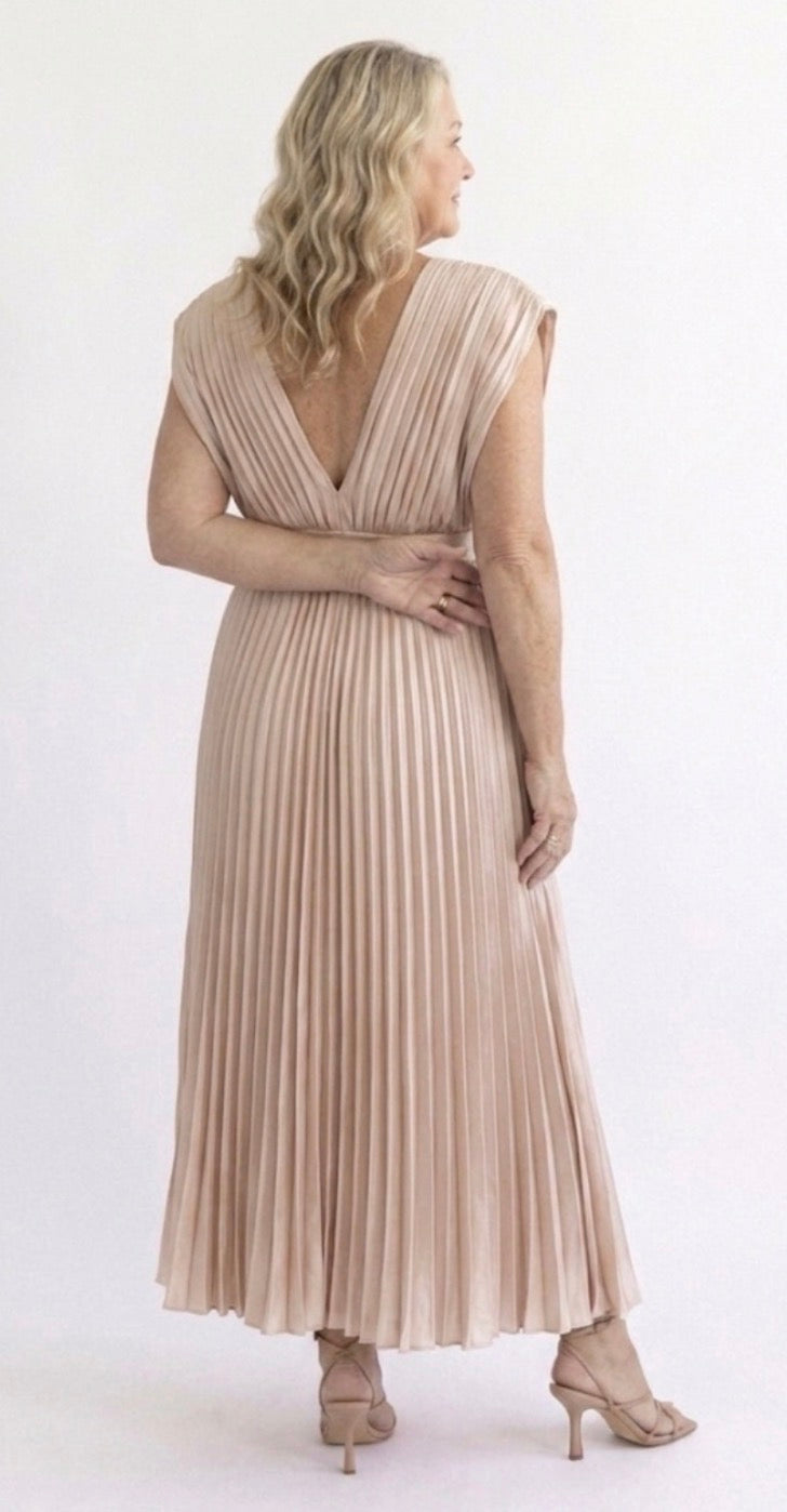 Juliet | Timeless Pleated Midi Dress
